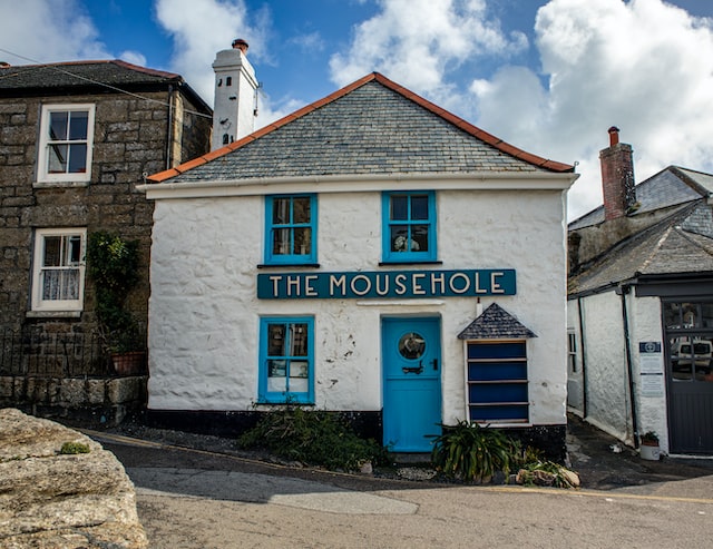 blue the mousehole sign